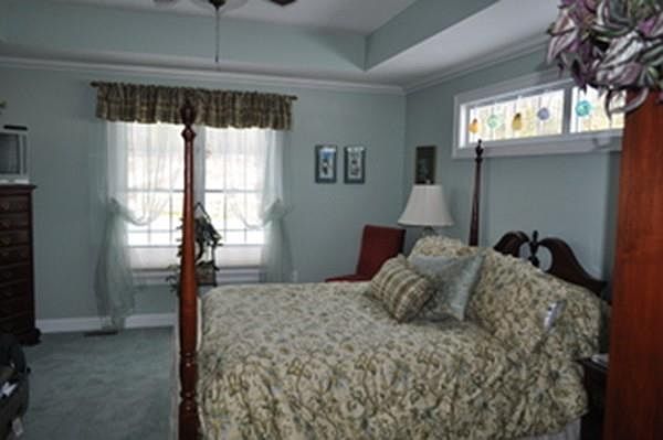 2nd image of 60 Heritage Ln