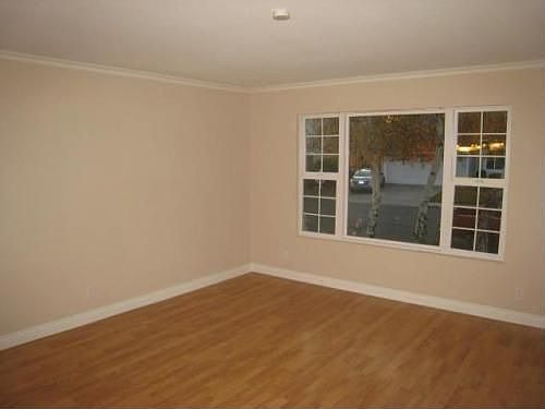 3rd image of 657 Hamilton Dr