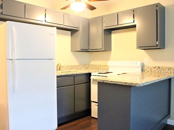2nd image of 3818 N Pennsylvania Ave #104