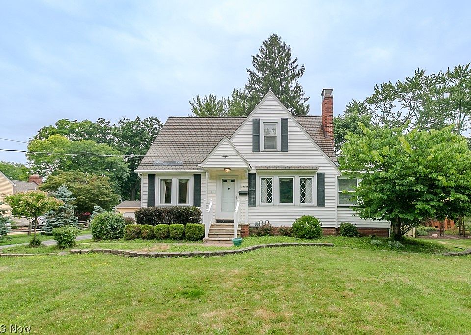 1st image of 38247 Ridge Rd