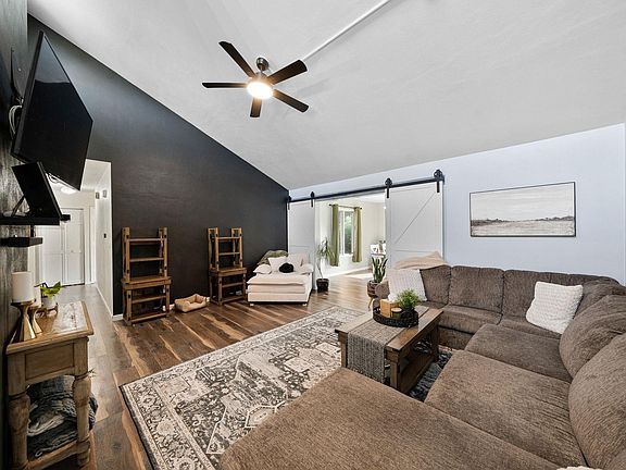 4th image of 503 Downey Ave