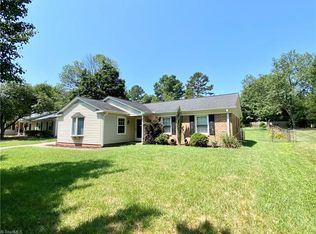 5109 Bayberry Ln, Greensboro, NC 27455