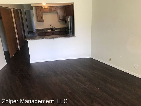 3rd image of 1200 E Singer Cres #31