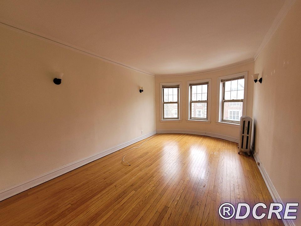 1st image of 7307 N Greenview Ave #2