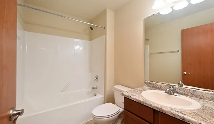 Ambaum Place I | Modern Apartment Homes w/ In-Unit Laundry! — Photo 11
