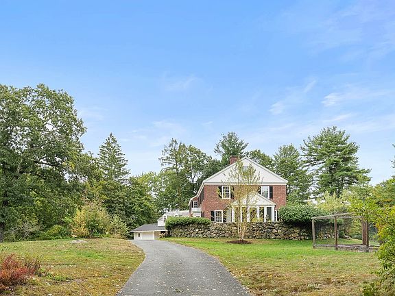2nd image of 35 Sandy Pond Rd