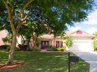 1002 Pine Lake Cir, Palm Beach Gardens, FL 33418