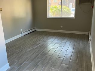 341 W Hawthorne Cir APT 1, Mount Prospect, IL 60056