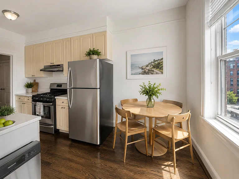 1 Bank St #6H — Photo 3
