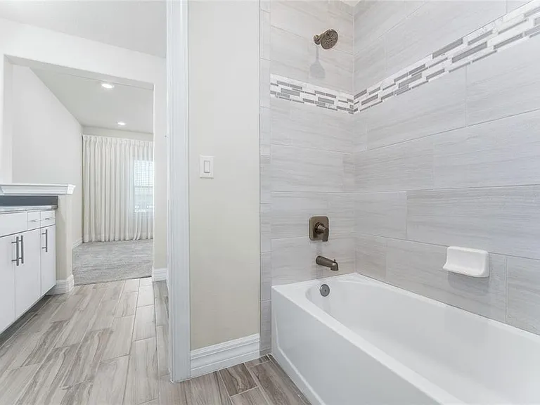9242 Hanging Vine Ct — Photo 42