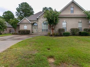 1530 Chinook, Conway, AR 72034