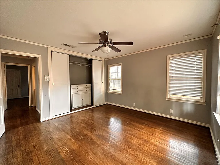 2222 Carnes St — Photo 37