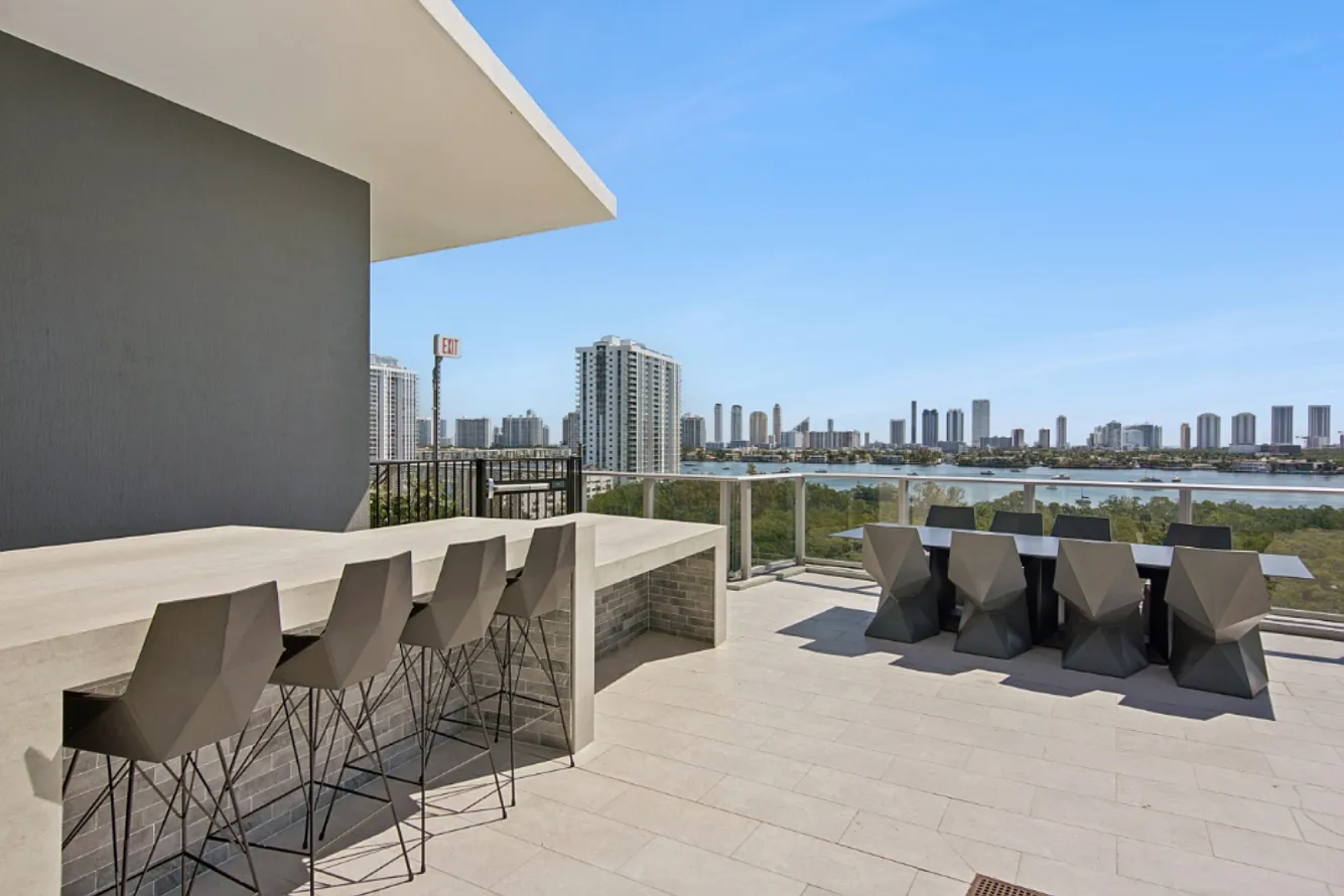 3 bed, 1380 sqft, $3,610 — Photo 1