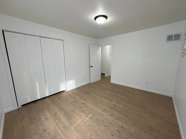 2708 Trimble St — Photo 16