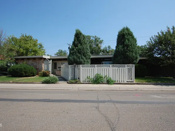 420 Lincoln Ave S, Sidney, MT 59270