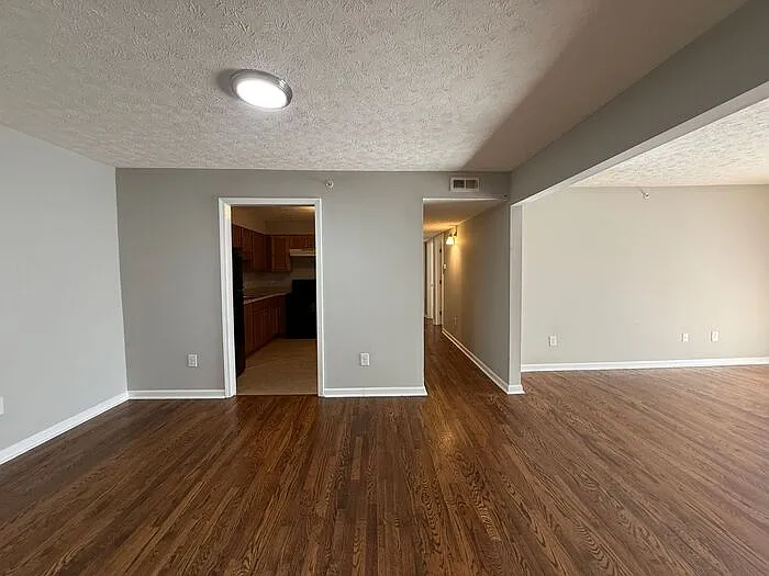 270 Tampa Dr #M9 — Photo 4