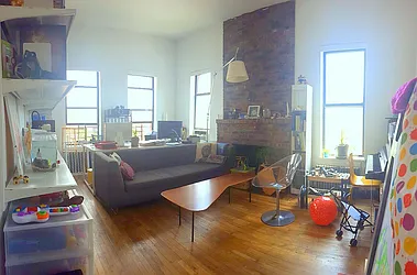 Rented by Manhattan Spaces