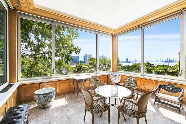 Sold by Compass | media 52