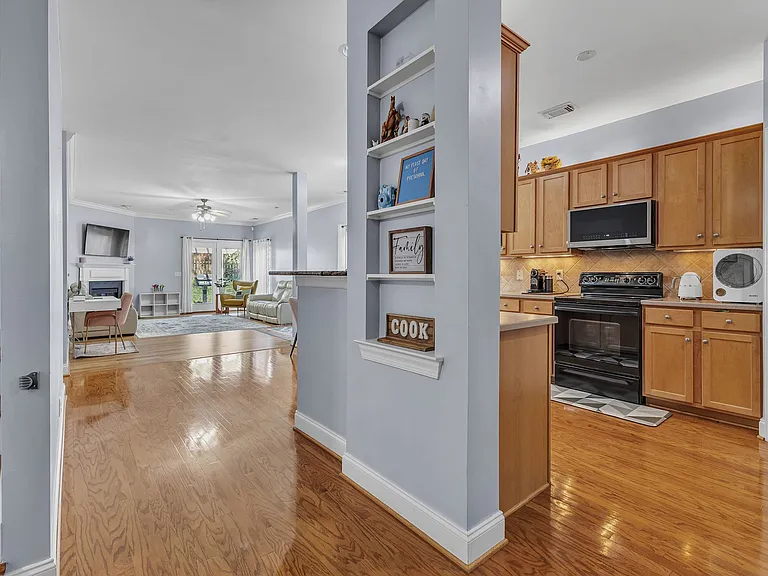 812 Pisgah Park — Photo 10