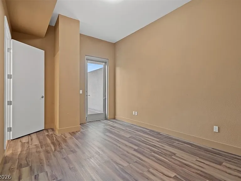 360 E Desert Inn Rd #407 — Photo 29