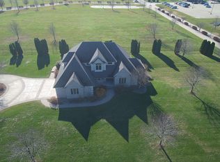 1155 W Hickory Point Rd, Decatur, IL 62526