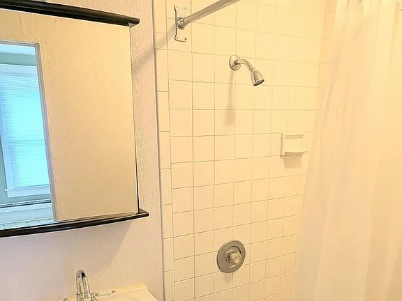 3rd image of 1811 S 16th St #2