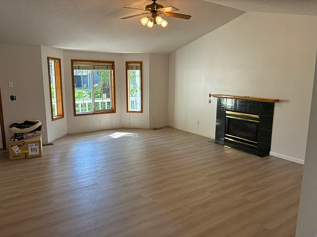 3 bed, 1200 sqft, $2,595 — Photo 4