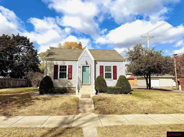 716 4th St S, New Ulm, MN 56073