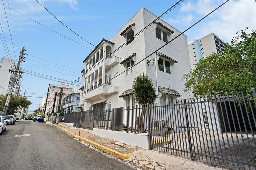 1 bed, 1.0 bath, 600 sqft, $1,850 — Photo 1