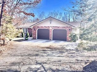 2542 N Lake Dr, Holts Summit, MO 65043