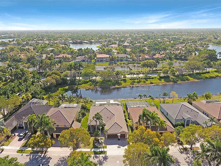 1182 Peregrine Way — Photo 4