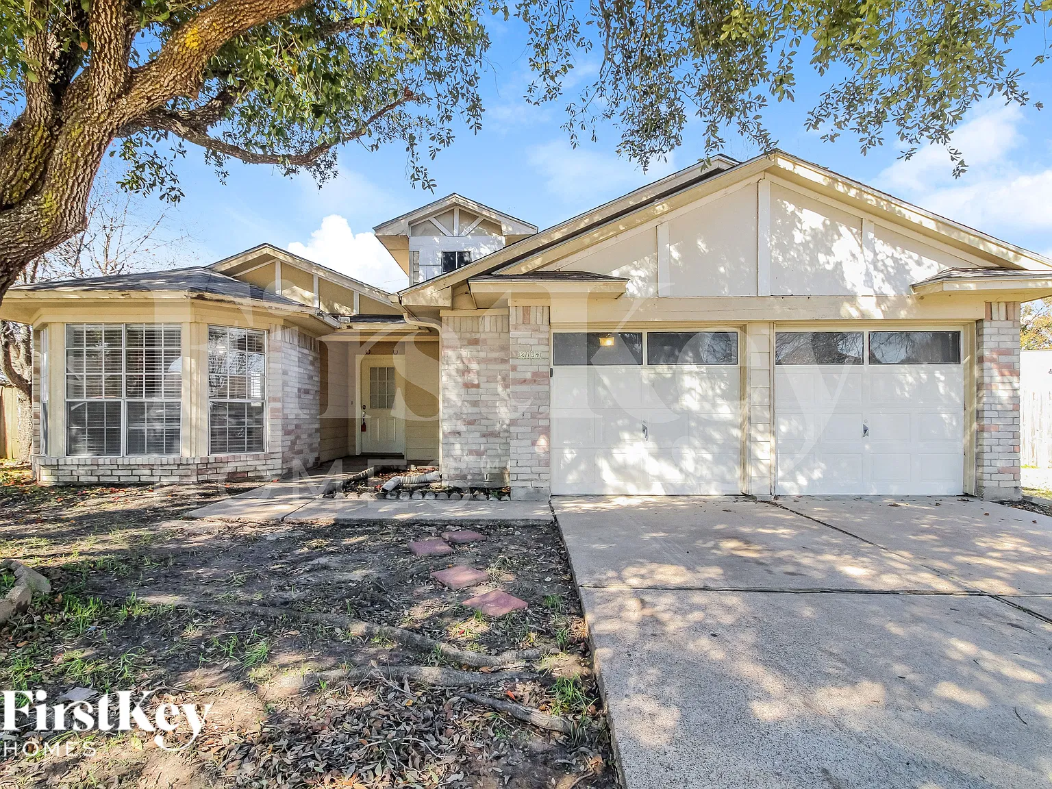 3 bed, 2.0 bath, 1412 sqft, $1,610 — Photo 1