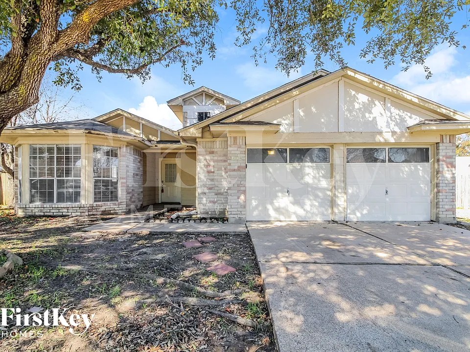 21134 Western Valley Dr