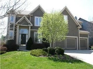 5303 W 159th Ter, Overland Park, KS 66085