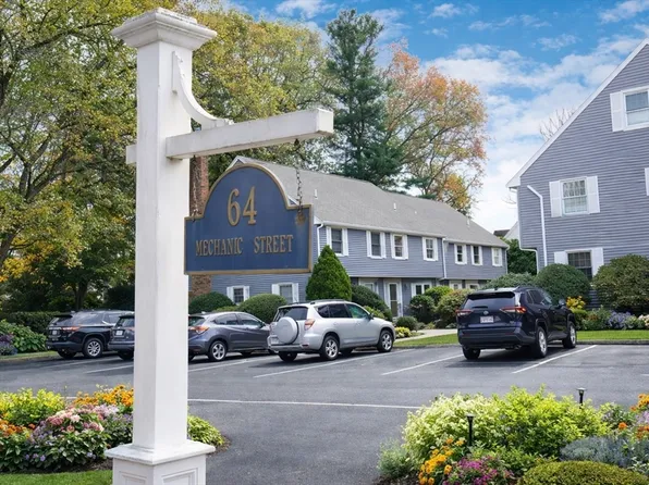 64 Mechanic St APT 3, Attleboro, MA 02703