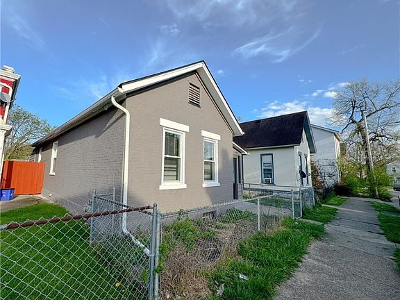 2nd image of 160 Kastner Ave