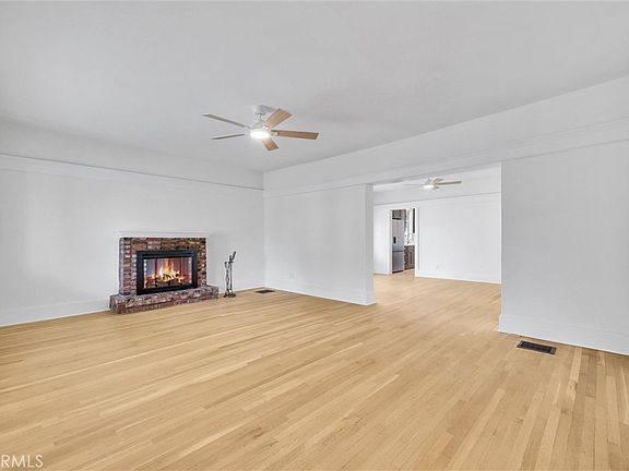 5th image of 3759 Hoover St