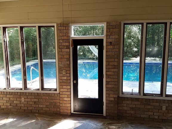 5th image of 108 Ravenswood Ct