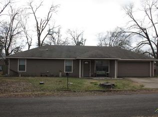 211 Turner St, Mt Vernon, TX 75457