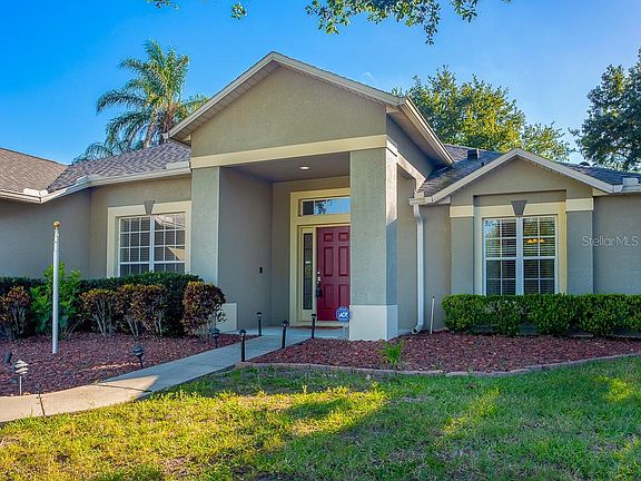 3rd image of 11413 Lake Tree Ct