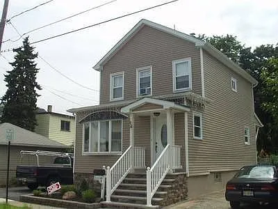 14 Elizabeth Pl photo 1