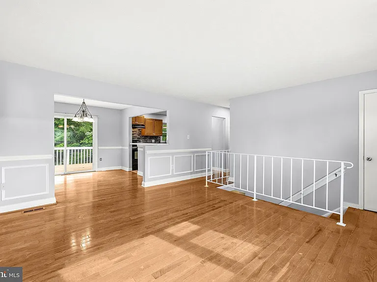 12806 Kerrydale Rd — Photo 7