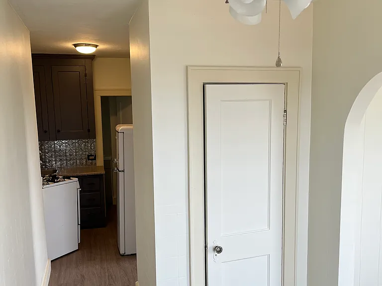 47 Laurel St #1 — Photo 11