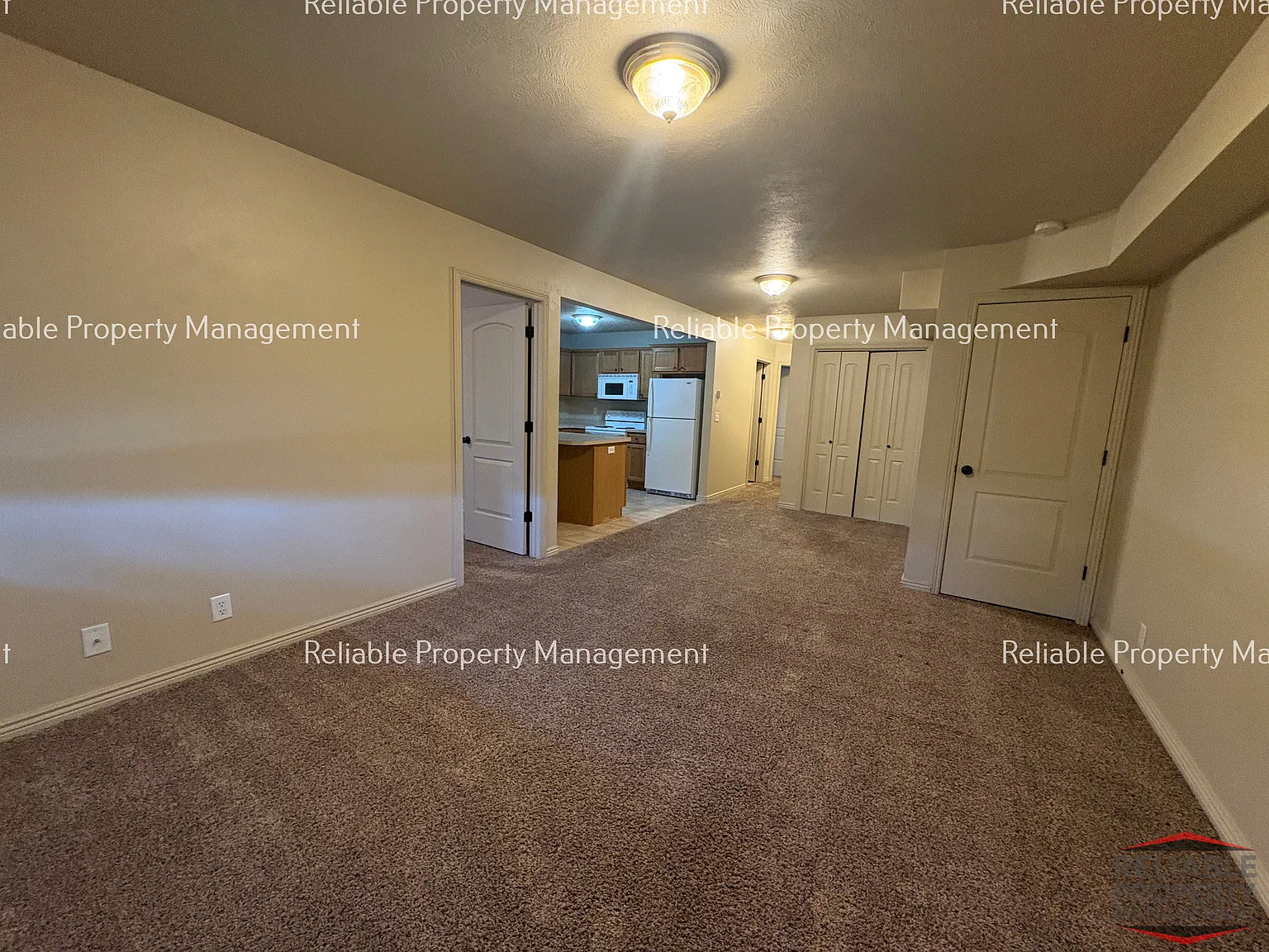2 bed, 930 sqft, $1,095 — Photo 2
