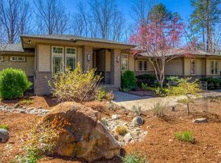 3600 Stonegate Dr, Chapel Hill, NC 27516