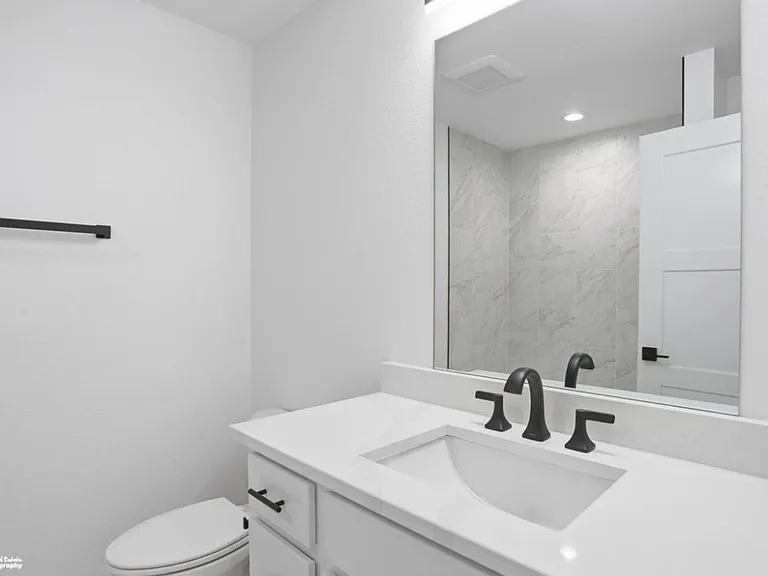 336 W Ashbrook Dr — Photo 49