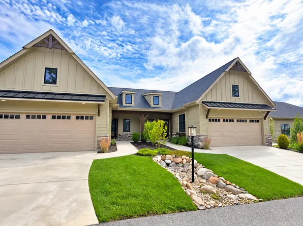 1916 W Woodglen Cir, Valparaiso, IN 46383