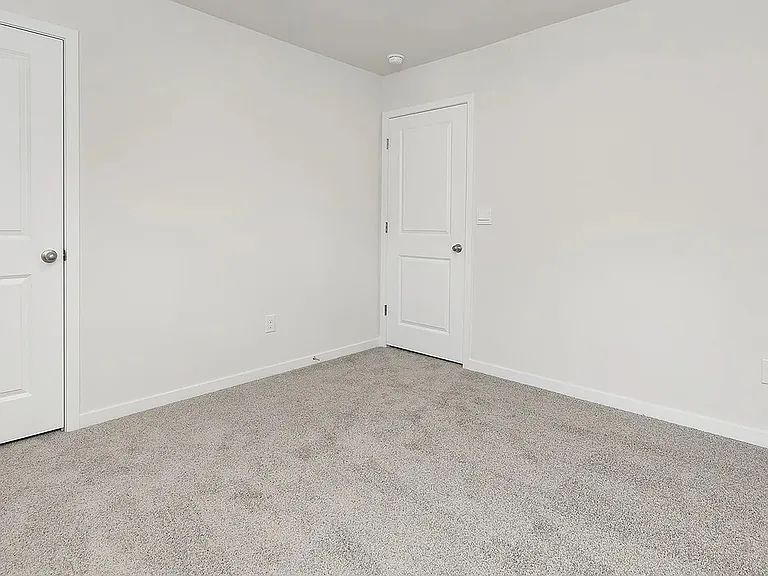 7604 Bainbridge Rd — Photo 15