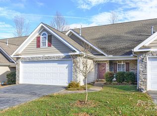 815 W Pointe Dr, Asheville, NC 28806