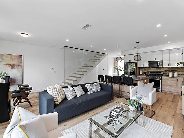11858 W Flower Ln — Photo 12